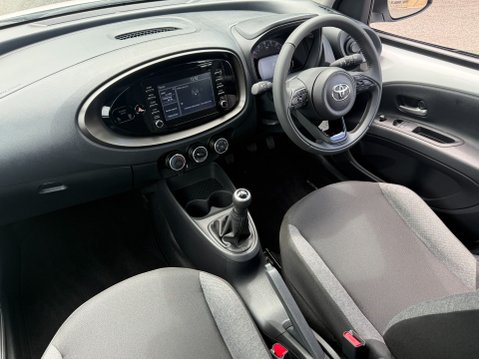 Toyota Aygo X VVT-I PURE 933 MILES 19