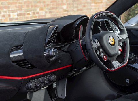 Ferrari 488 Pista 16