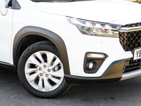 2023 Suzuki s-cross thumbnail 12