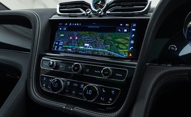 Bentley Bentayga V8 First Edition 27