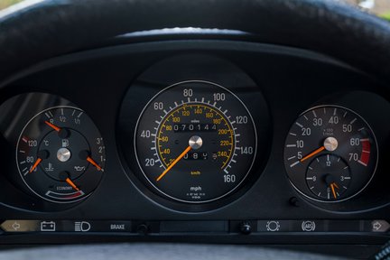 Mercedes-Benz SL Series 380 SL 18