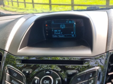 Ford Fiesta ZETEC Full Service Record Just had New Cambelt Water Pump 4 Tyres New MOT 33