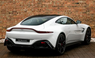 Aston Martin V8 Vantage 7