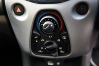 Toyota Aygo VVT-I X-PLAY 34