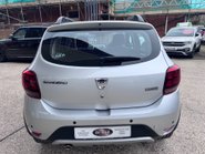 Dacia Sandero Stepway LAUREATE DCI 9