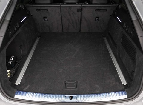 Audi RS6 Avant Carbon Black 34