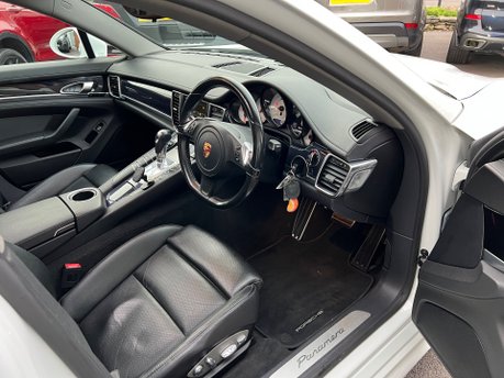 Porsche Panamera 3.0D V6 Hatchback 5dr Diesel TiptronicS Euro 5 (s/s) (300 ps) 16