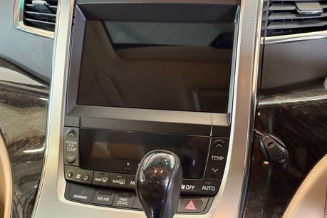 Toyota Vellfire V6 L Edition 45