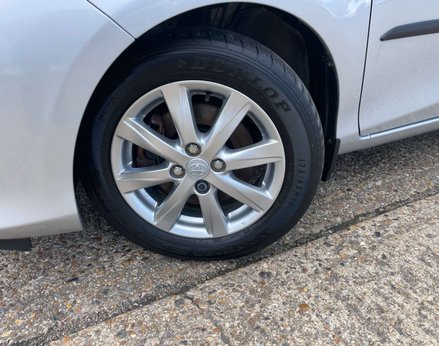 Toyota Yaris 1.5 Yaris T4 Hybrid CVT 5dr 3