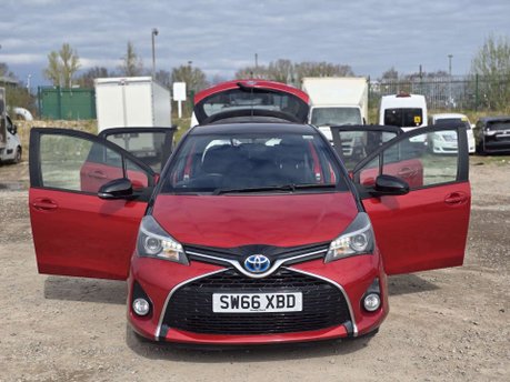 Toyota Yaris 1.5 VVT-h Design Hatchback 5dr Petrol Hybrid E-CVT Euro 6 (101 ps) 7