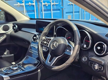 Mercedes-Benz C Class 2.0 C220d Sport Saloon 4dr Diesel G-Tronic+ Euro 6 (s/s) (194 ps) 31