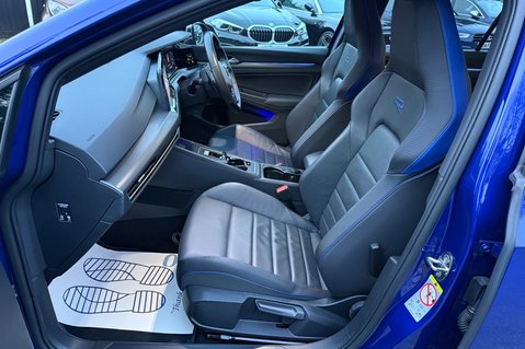 Volkswagen Golf R TSI 4MOTION DSG -AKRAPOVIC -PERFORMANCE PACK -CARBON LEATHER -HEATED S/W 24