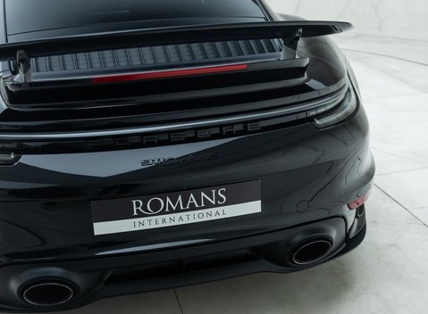 Porsche 911 Turbo S (992) 35