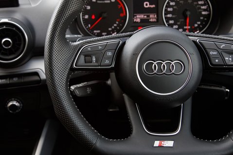 Audi Q2 TFSI S LINE 19