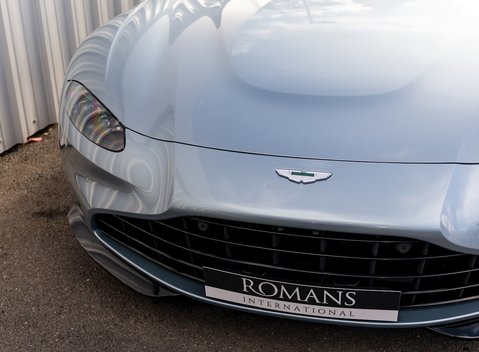 Aston Martin V8 Vantage 22