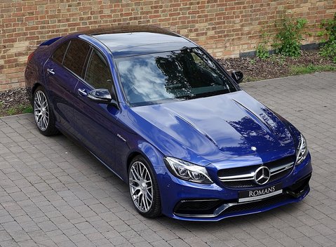Mercedes-Benz C Class C63 Saloon 24