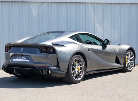 Ferrari 812 Superfast 7