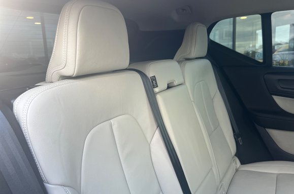 Volvo XC40 2.0 T4 INSCRIPTION PRO AUTO PETROL 27