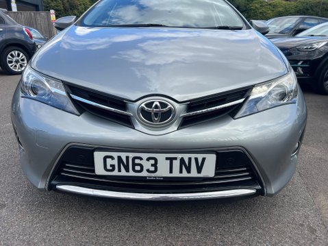 Toyota Auris 1.6 V-Matic Excel Euro 5 5dr 9