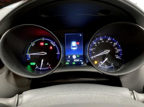 Toyota C-HR 2.0 VVT-h GR SPORT SUV 5dr Petrol Hybrid CVT Euro 6 (s/s) (184 ps) 14