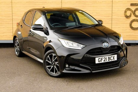 Toyota Yaris DESIGN FHEV