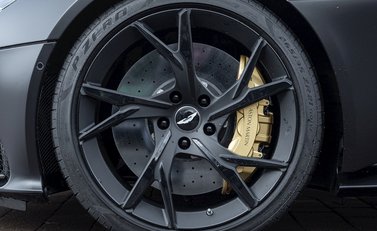 Aston Martin DBS Superleggera 10