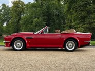 Aston Martin V8 VOLANTE 11