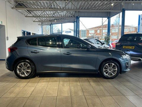 Ford Focus 1.0T EcoBoost MHEV Titanium Euro 6 (s/s) 5dr 2
