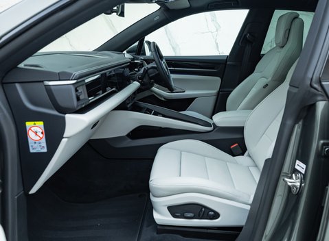 Porsche Macan 4 Electric 20