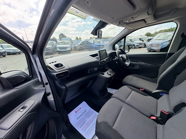 Citroen Berlingo AUTO LWB L2H1 Driver 950 Air Con Alloys Camera Nav Sensors SELECT 12