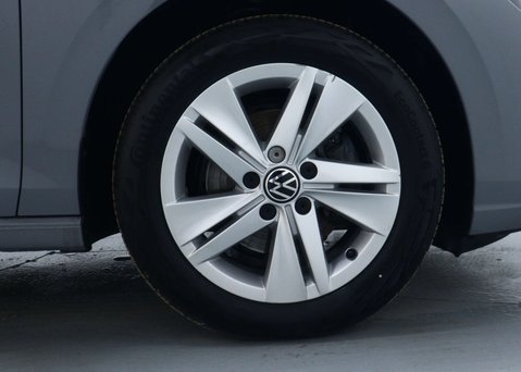 Volkswagen Golf 1.0 eTSI MHEV Life Hatchback 5dr Petrol Hybrid DSG Euro 6 (s/s) (110 ps) 15