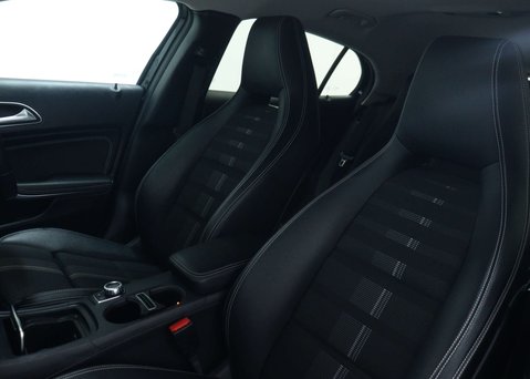Mercedes-Benz GLA 1.6 GLA180 GPF Urban Edition SUV 5dr Petrol 7G-DCT Euro 6 (s/s) (122 ps) 49