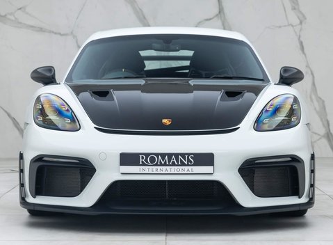Porsche Cayman GT4 RS (718) 4