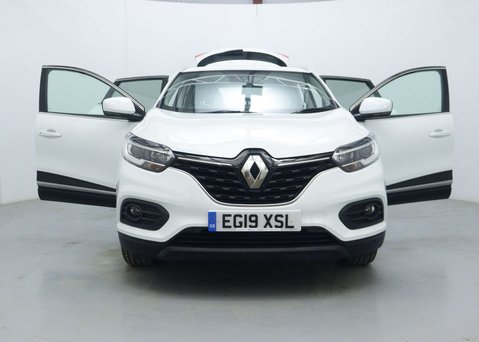 Renault Kadjar 1.3 TCe Iconic SUV 5dr Petrol EDC Euro 6 (s/s) (140 ps) 52