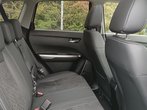 Suzuki Vitara 1.4 Boosterjet MHEV SZ5 Euro 6 (s/s) 5dr 26