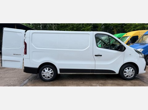 Renault Trafic 1.6 dCi 27 Business+ Panel Van 5dr Diesel Manual SWB Standard Roof Euro 6 ( 20