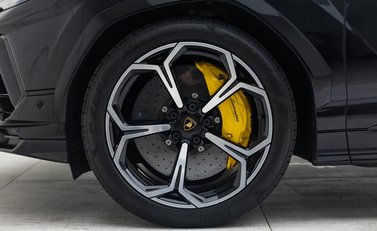 Lamborghini Urus S 39