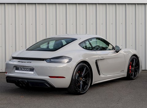 Porsche 718 Cayman GTS 7