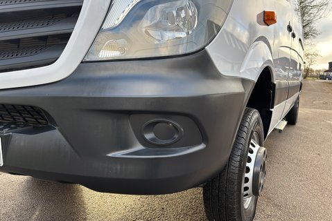 Mercedes-Benz Sprinter 519 4x4 14 Str Minibus - Air Con Con - Ex MOD 25