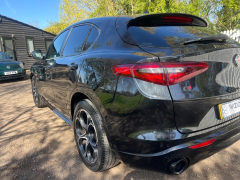 Alfa Romeo Stelvio TB VELOCE 24