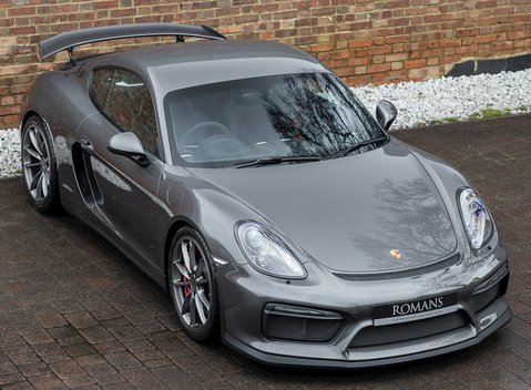 Porsche Cayman GT4 8