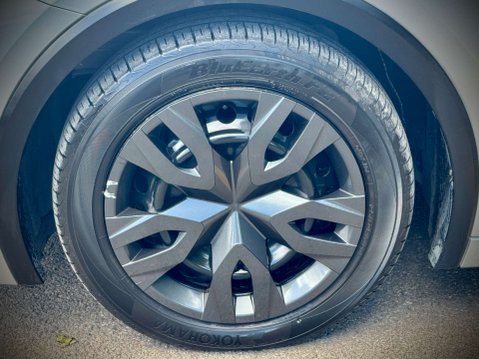 Toyota Prius 1.8 VVT-h Excel Hatchback 5dr Petrol Hybrid CVT Euro 6 (s/s) (122 ps) 79