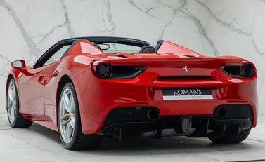 Ferrari 488 SPIDER 13