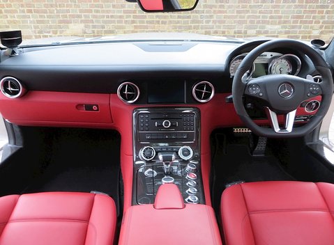 Mercedes-Benz SLS AMG 2