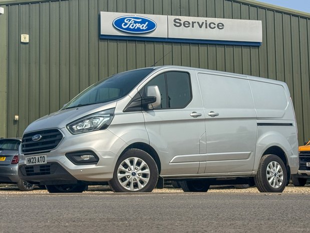 Ford Transit Custom SWB L1H1 Low Roof Limited 280 Air Con Alloys Sensors EURO 6 1
