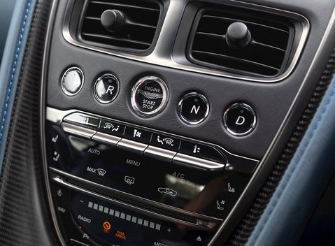 Aston Martin DBS Superleggera 18