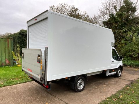 Ford Transit 2.0 350 EcoBlue Leader FWD L4 Euro 6 (s/s) 2dr 5