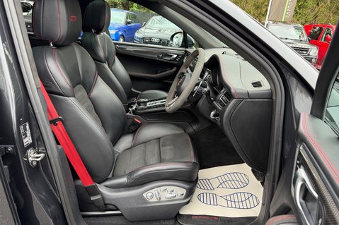 Porsche Macan GTS PDK -BURMESTER HIGH END -PAN ROOF -GTS SPORT PACK-PTV PLUS -£19K EXTRAS 40
