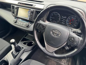 Toyota Rav4 2.0 D-4D Business Edition Plus Euro 6 (s/s) 5dr (Safety Sense, Nav)