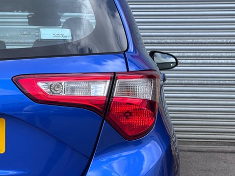 Toyota Yaris 1.5 VVT-i Icon Tech Hatchback 5dr Petrol Manual Euro 6 (111 ps) 18